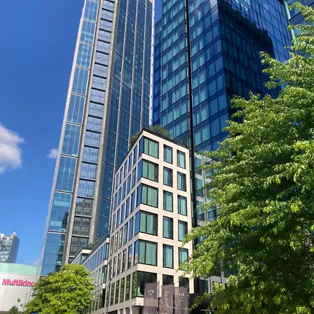 Cozy Downtown Srodmiescie Apartment: Entertainment Hub With Wi-fi Apartment