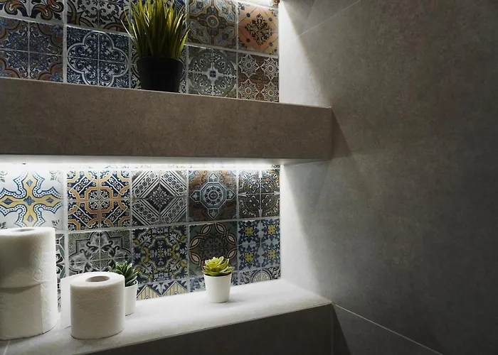 Cozy Downtown Srodmiescie Apartment: Entertainment Hub With Wi-fi Apartment *